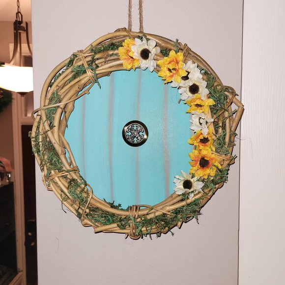 Hobbit Door Hanger Wreath - Picture 2 of 2